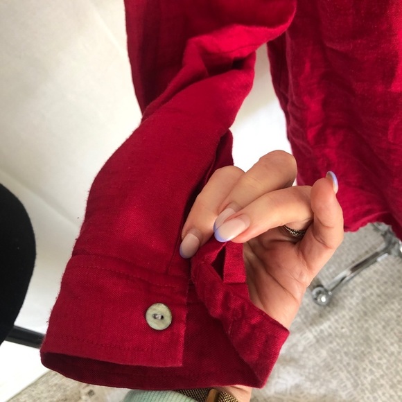 Chico's Deep Berry color Button Up Shirt Linen blend Sz 1 - Picture 4 of 7